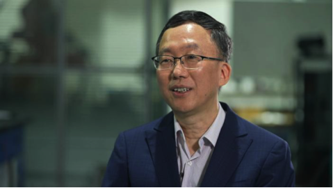《中国侨界杰出人物》第一集——向海而歌