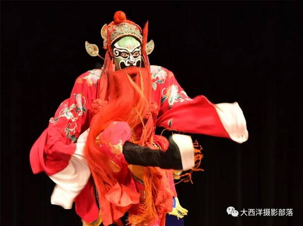 于琮章: 镜头追踪的影像世界