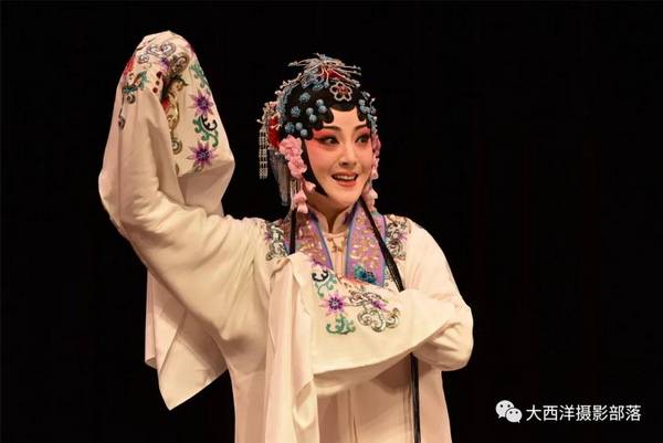 于琮章: 镜头追踪的影像世界