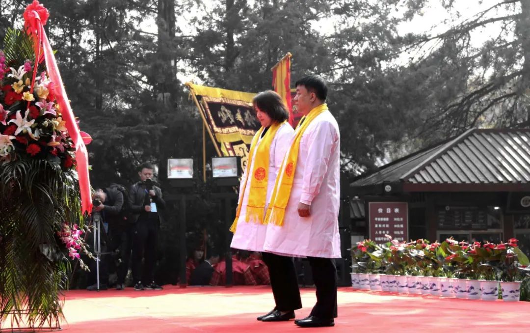 中国记录通讯社社长陈学刚受邀参加庚子(2020)年重阳恭祭轩辕黄帝典礼