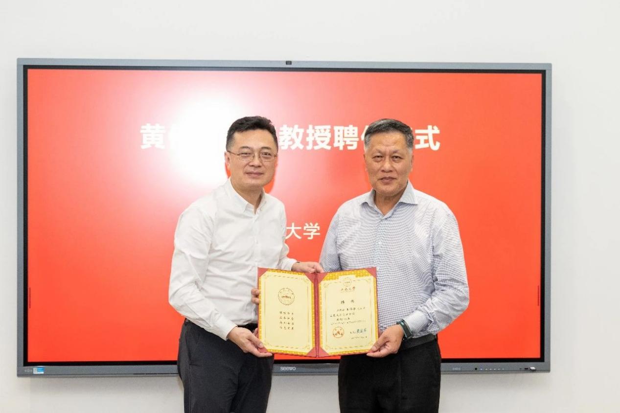 华人之光!黄伟雄执掌新西兰帆船“梦之队”