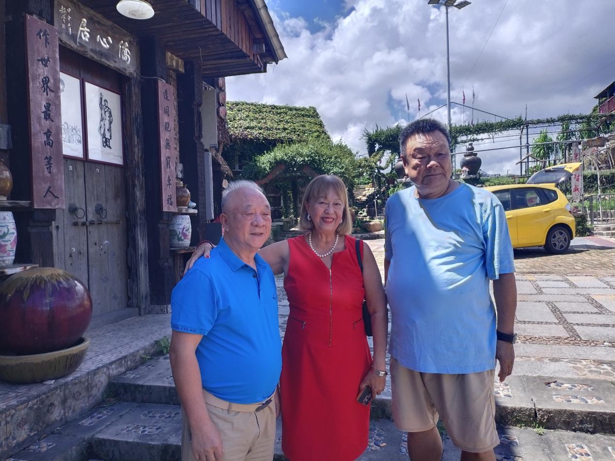 「亲情往来」多米尼加原总统顾问吴玫瑰为家乡题词-图片1