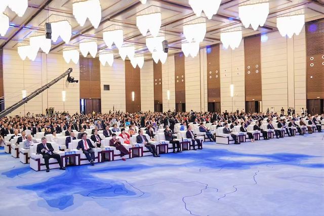 中国传真新闻社社长李家辛应邀出席“侨聚自贸港 共享新机遇”中国侨商投资大会-图片1